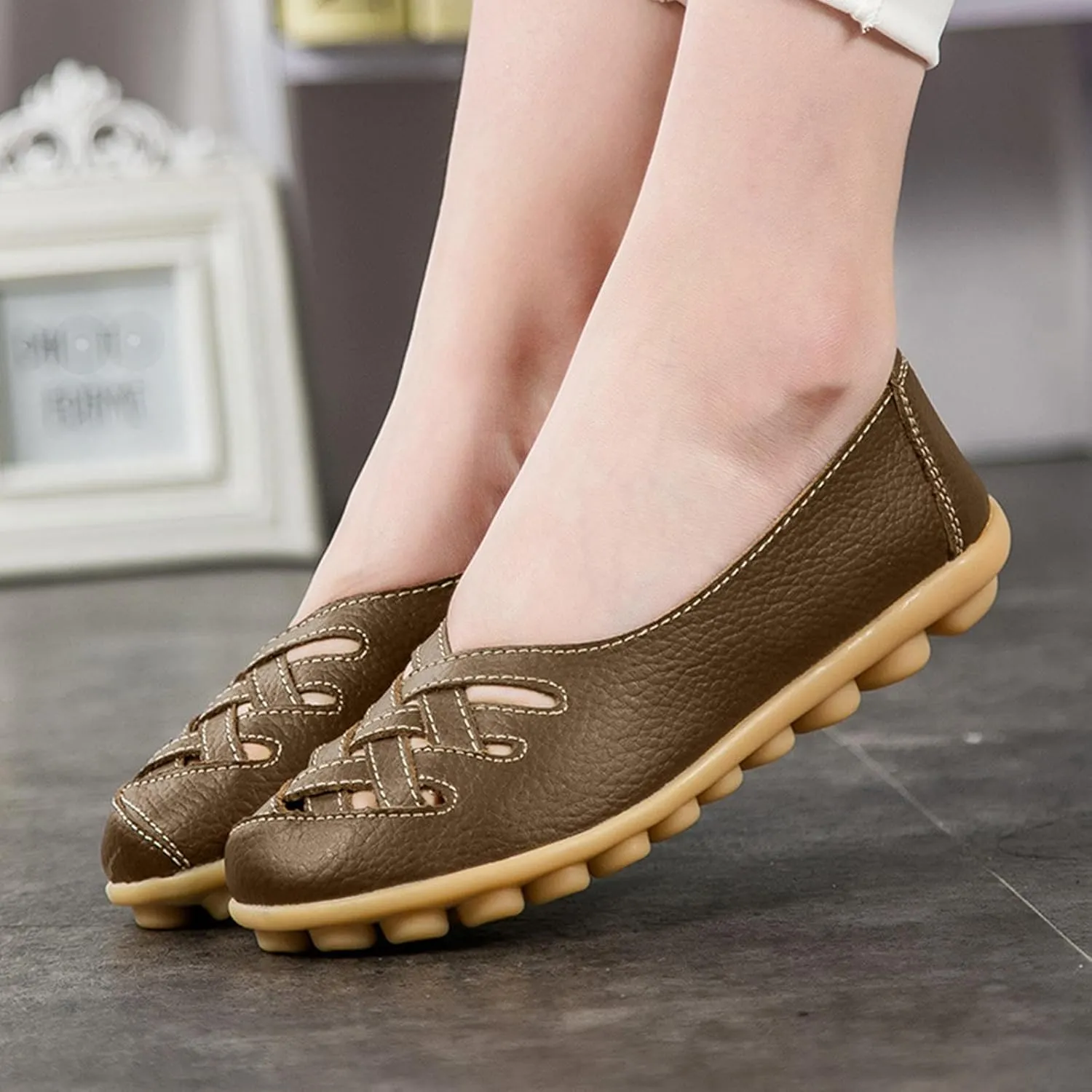 Flat Sandals for Women Cowhide Leather Loafers Flats Sandals Closed Toe Summer Footwear Slip-On Plantar Fasciitis Shoes Strap Cross Vamp Shoes 2025