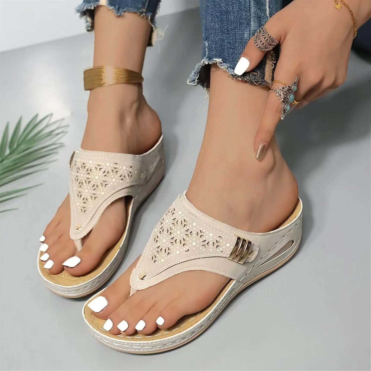 Orthopedic Sandals for Women Breathable Mesh Hollow Flip Flops Womens Comfortable Non-Slip Arch Support Wedge Heel Slippers Summer Dressy Beach Travel Sandal Walking Shoe